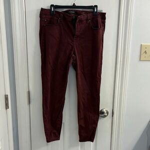 Liverpool Women's Burgundy Skinny Pants